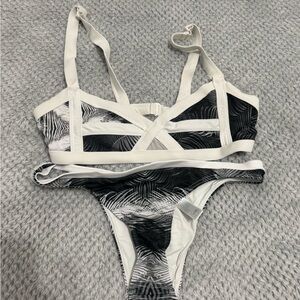 Black and White Women's Bikini Set